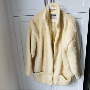 TUNDRA 100% pure virgin wool coat vintage cream medium Canada Scandinavian yarn